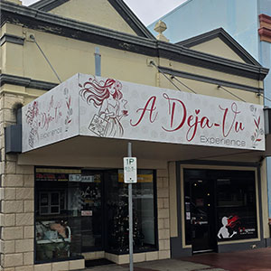 A-Dejavu-Building-Signage